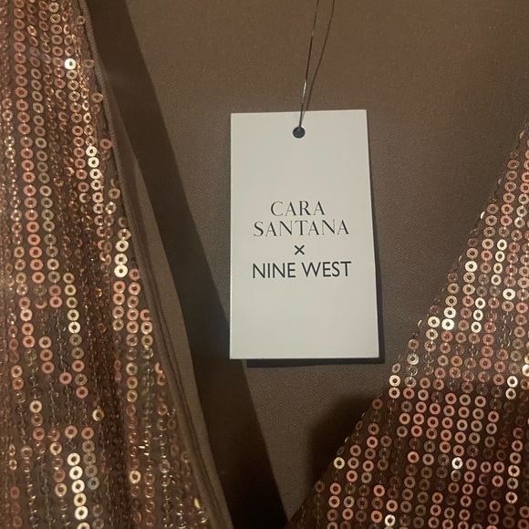 Cara Santana by Nine West. Beautiful gold sequins dress with matching belt. - Picture 3 of 12